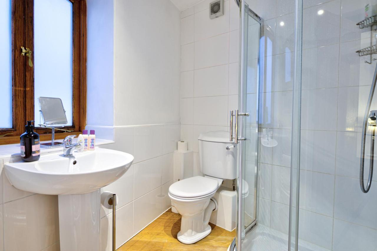 Stylish Town Centre Stay - 2-Bed Luxury Suite With Wifi Stamford Exteriér fotografie